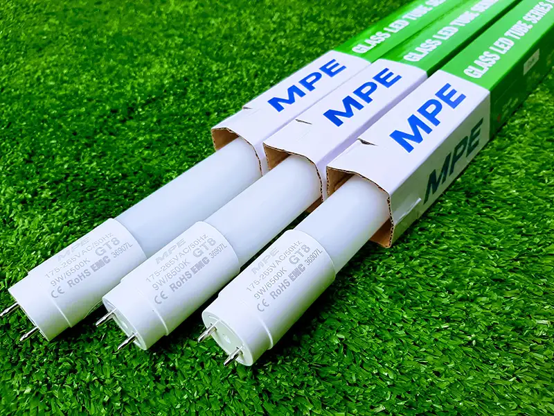 Kinh nghiệm chọn đèn LED trang trí shop thời trang giúp tăng khả năng bán hàng